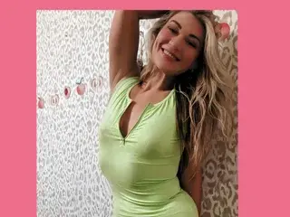 Streamate Free Porn Cam of KamiliaMae