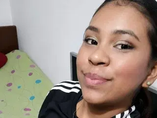 Streamate Private Sex Chat of Meredy78Cluster
