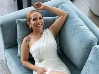 Streamate Live Porn of AmberDillucca