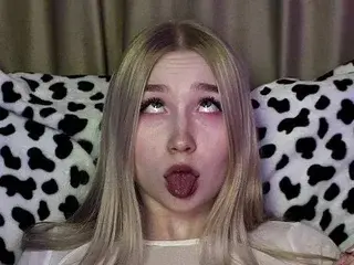 Streamate Free Porn Cam of Lily_Flower69