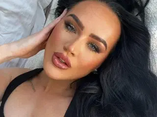 Streamate Nude Webcam of Lola_Valentina