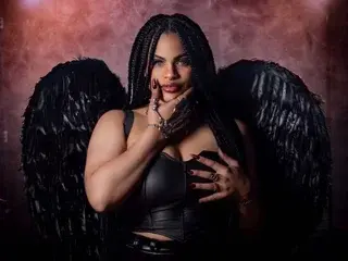 Streamate Sex Cam of Shantall_Evans
