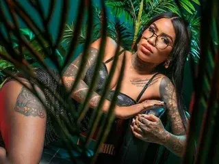 Streamate Live Sex Cam of deborah_tatto