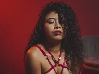 Streamate Sex Cam of Tharaa24