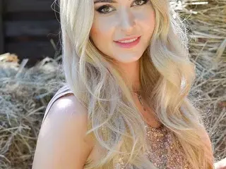 Streamate Adult Webcam of MelanieSpaces