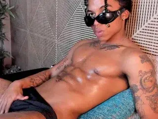 Streamate Watch Live Sex Cams of Black_tentationx