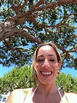 Stripchat Free Live Porn of SweetAlegra_