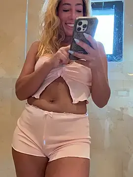 Stripchat Free Live Porn of SweetAlegra_