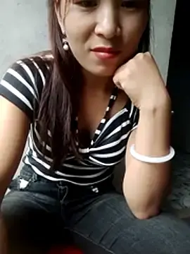 Stripchat Free Porn Cam of Thobaby112