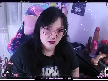 Stripchat Adult Webcam of LiloMoon69