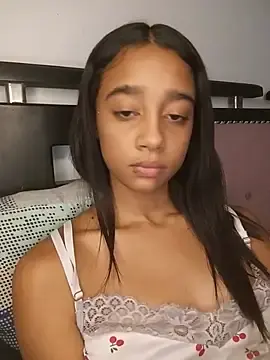 Stripchat Live Sex Cam of Zoe_Sweett18