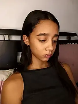 Stripchat Watch Live Sex Cams of Zoe_Sweett18