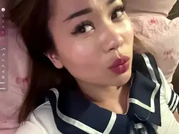 Stripchat Free Live Porn of Ur_neighbor_Kira