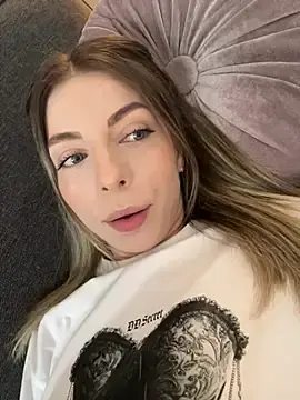 Stripchat Free Live Porn of Mia_Ethan