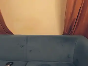 Stripchat Live Sex Cam of BrilliantGirll