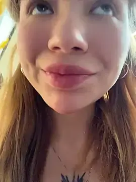 Stripchat Free Live Porn of FlashTitsRoyal