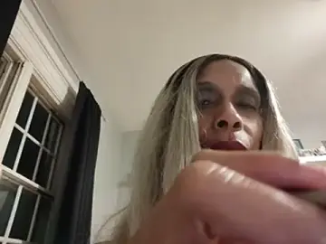 Stripchat Sex Cam of DulceThiccc