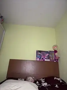 Stripchat Sex Cam of Emily-hottson