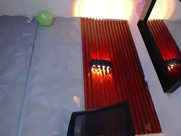 Stripchat Live Porn of Sara_Harris7