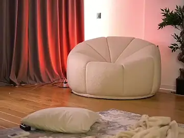 Stripchat Live Sex Cam of Cherrysweett