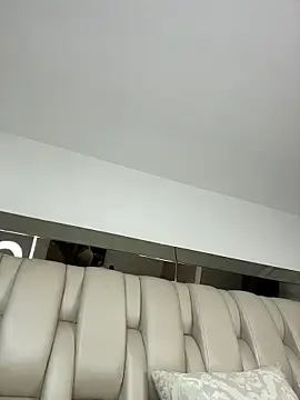 Stripchat Live Sex of ALISSON_FOXXX1