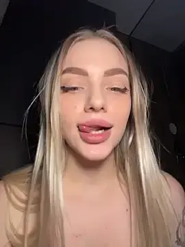 Stripchat Sex Chat of HugeBoobsAlice