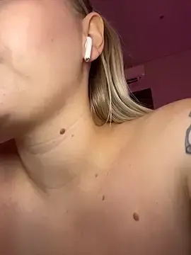 Stripchat Live Sex Cam of HugeBoobsAlice