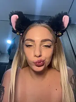 Stripchat Watch Live Sex Cams of HugeBoobsAlice