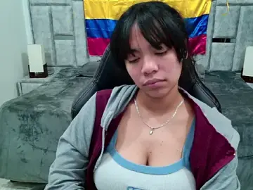 Stripchat Nude Webcam of laureentt_