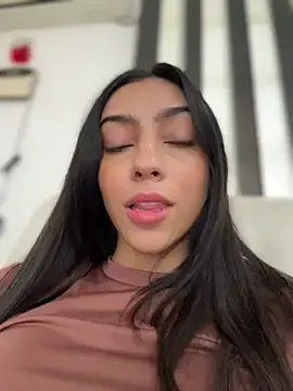 Stripchat Watch Live Sex Cams of Ema_azel