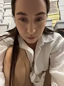 Stripchat Live Sex of Holly_Play