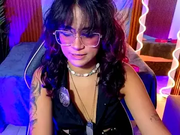 Stripchat Adult Webcam of kristen_tay