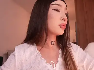 Stripchat Best Webcam of sharlin_13