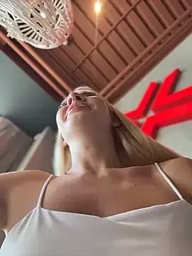 Stripchat Live Sex Cam of NewLale