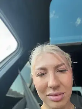 Stripchat Sex Cam of NewLale