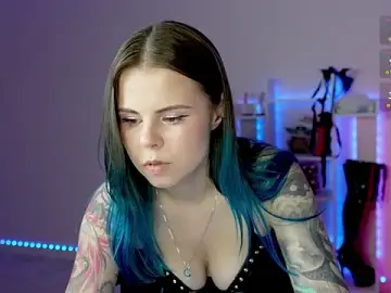 Stripchat Adult Webcam of QueenAliceX
