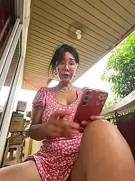 Stripchat Sex Cam of sweetieme