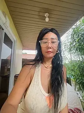 Stripchat Sex Cam of sweetieme