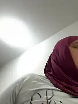 Stripchat Adult Webcam of sweetmuslim01