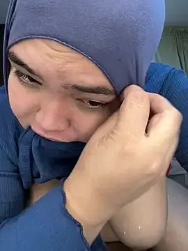 Stripchat Best Webcam of sweetmuslim01