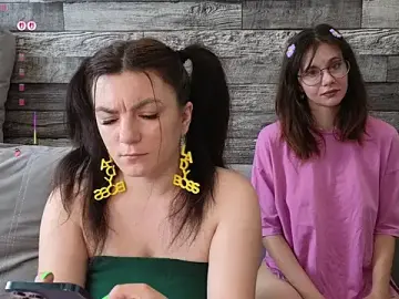 Stripchat Nude Webcam of Vika_loves_you