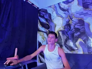 Stripchat Adult Webcam of BEM_BOY