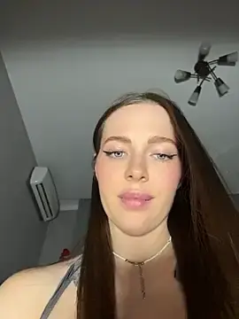 Stripchat Nude Webcam of -SweetDi-