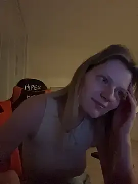 Stripchat Live Sex Cam of MaryHiggins