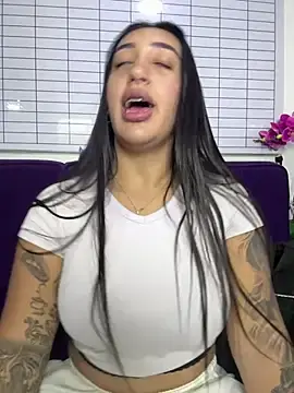 Stripchat Adult Webcam of Hannahoff