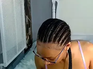 Stripchat Free Porn Cam of SkyVelvetxoxo