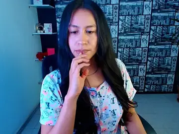 Stripchat Watch Live Sex Cams of EmiGomez_