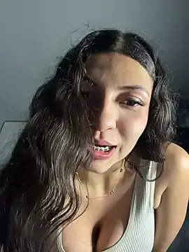 Stripchat Adult Webcam of arieel__722