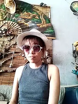 Stripchat Nude Webcam of Little_suzy5