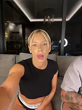Stripchat Live Sex Cam of SexOnMyLvL